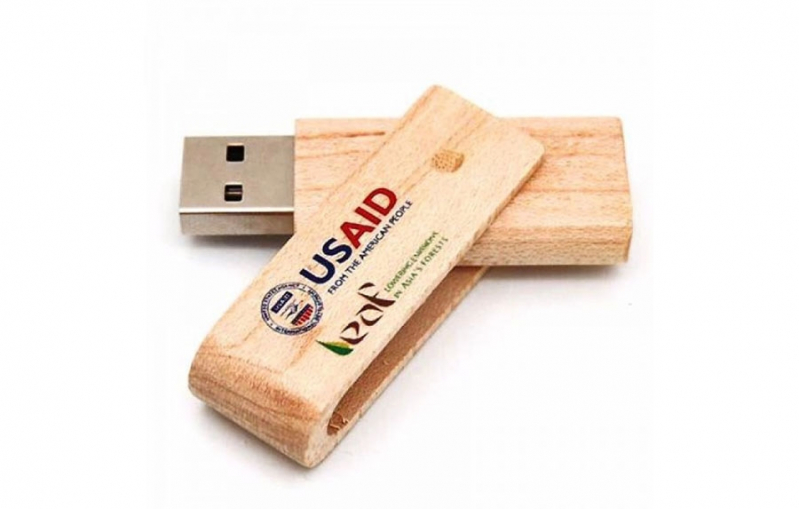 Comprar Pen Drive Promocional para Brinde Rio Claro - Pen Drive Giratório Personalizado